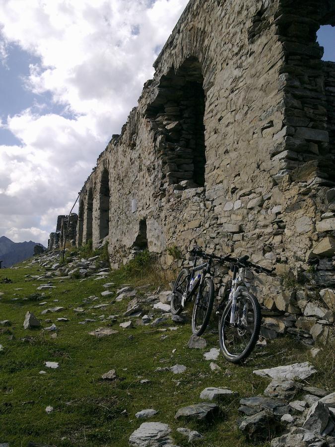 Auberge Les Myrtilles Couflens Esterno foto